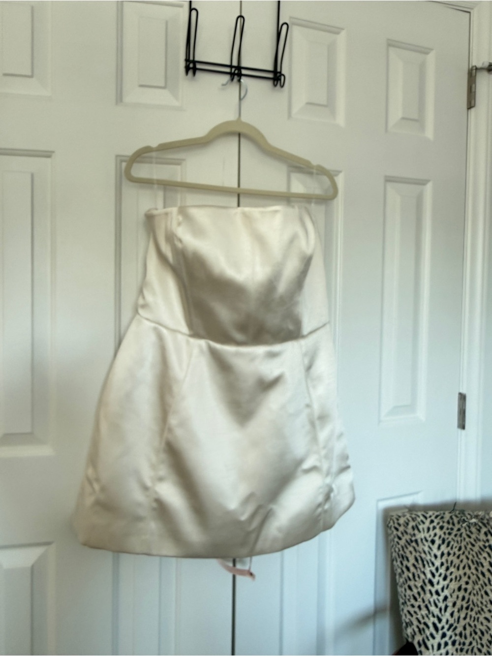 Oh Polly NWT Cream Strapless Satin Mini Dress - Picture 2 of 6
